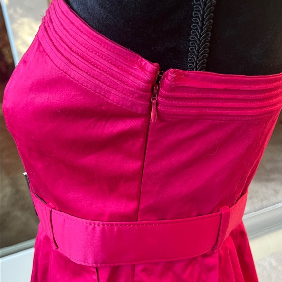 Strapless Fusia dress with pockets - Picture 5 of 9